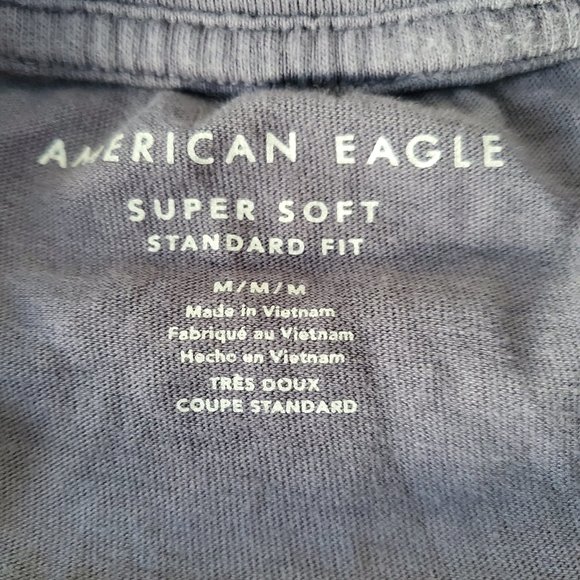 American Eagle Super Soft Standard Fit T shirt - Picture 2 of 4
